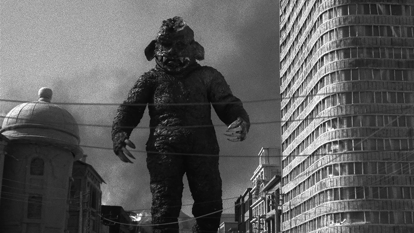 Still from SPACE MONSTER WANGMAGWI